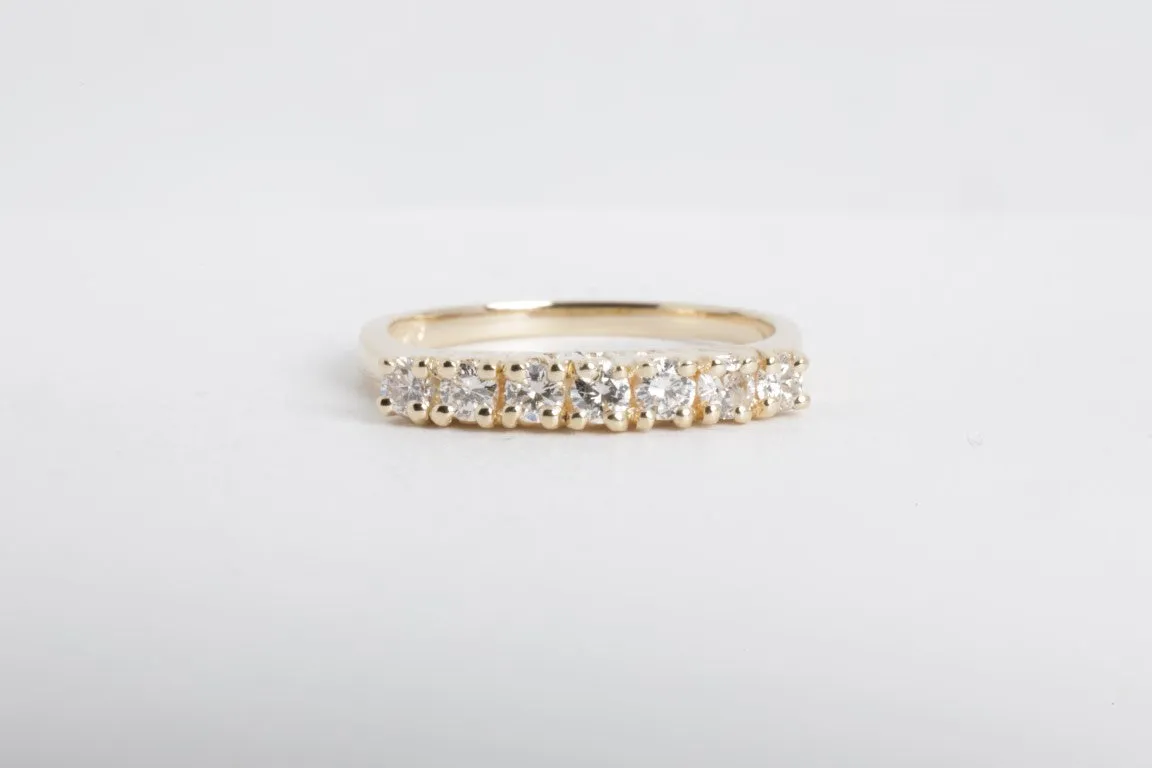 14k Yellow Gold 0.42ctw Diamond Anniversary Band Size 6 (2.60g.)