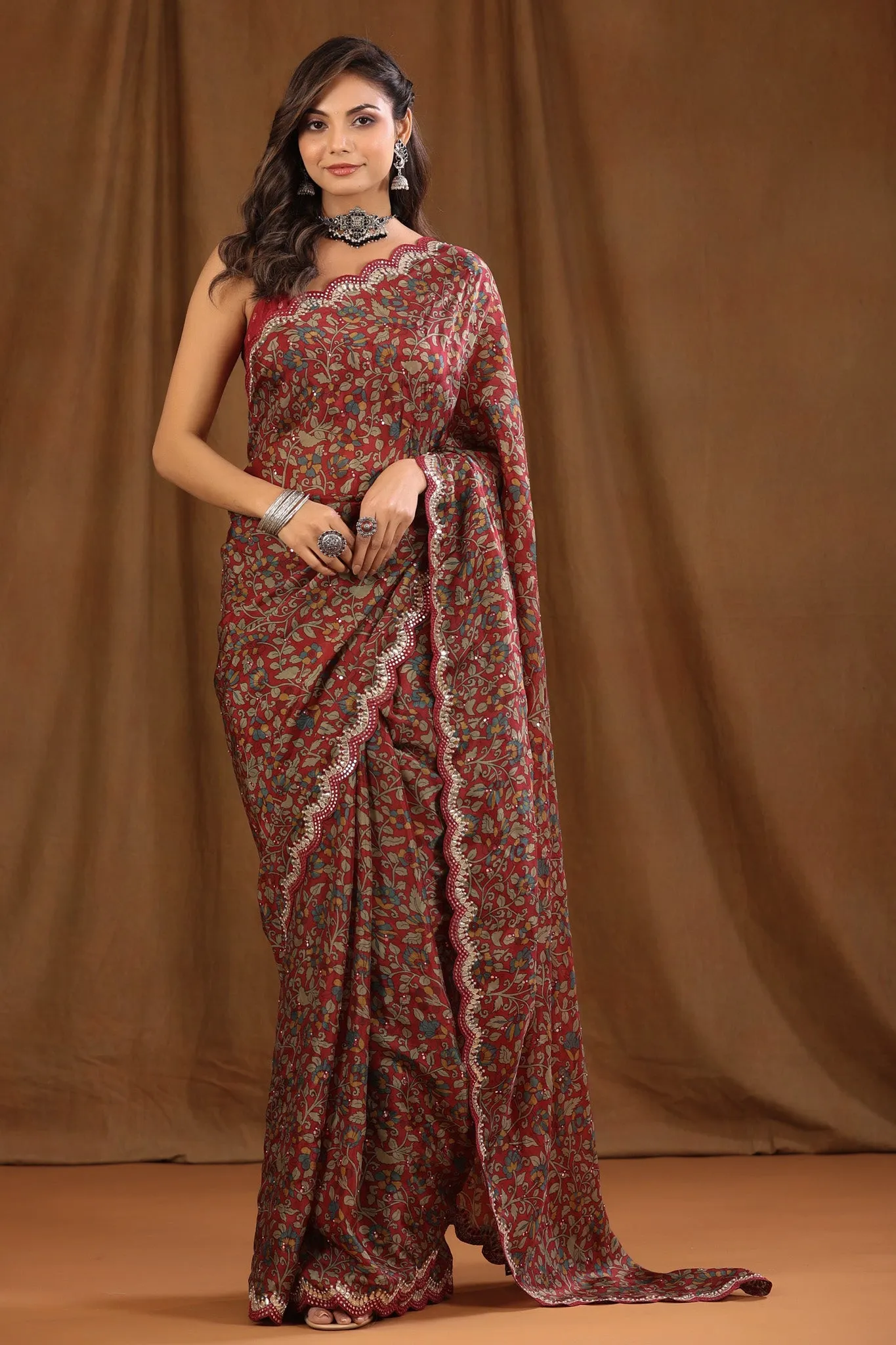 90Z781-RO Maroon Floral Print Crepe Saree with Scalloped Border