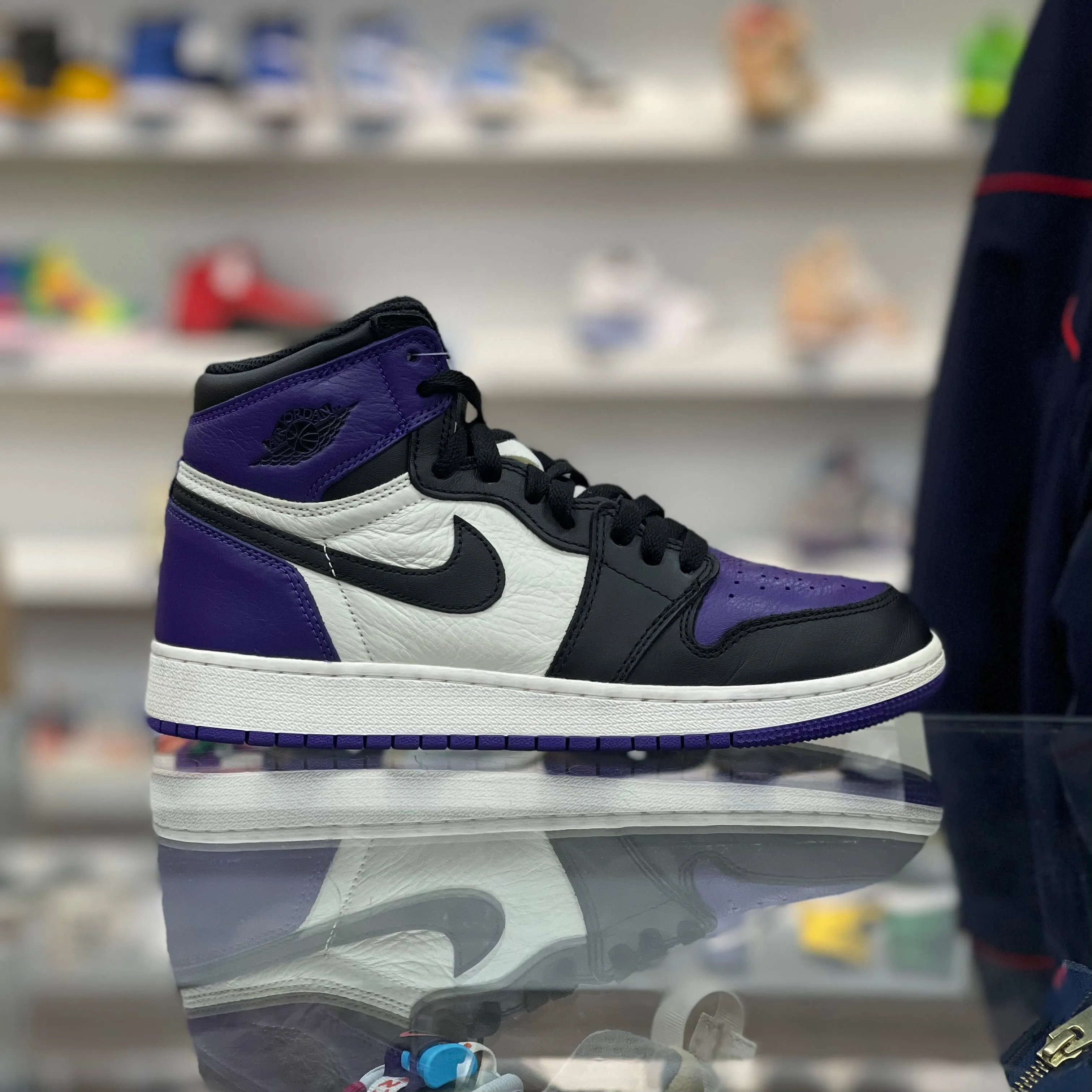 Air Jordan 1 Retro High OG “Court Purple”