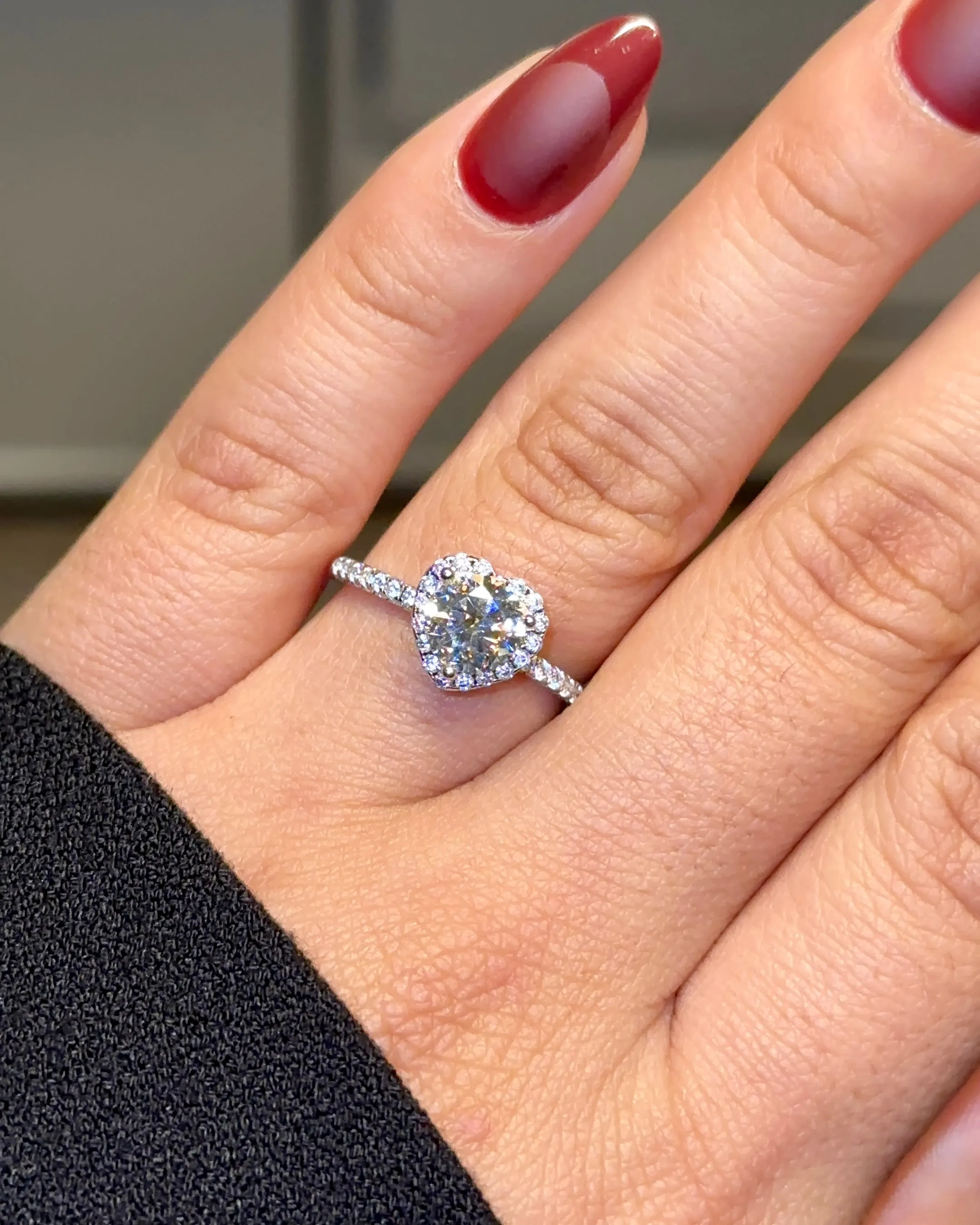 AMOR MOISSANITE RING