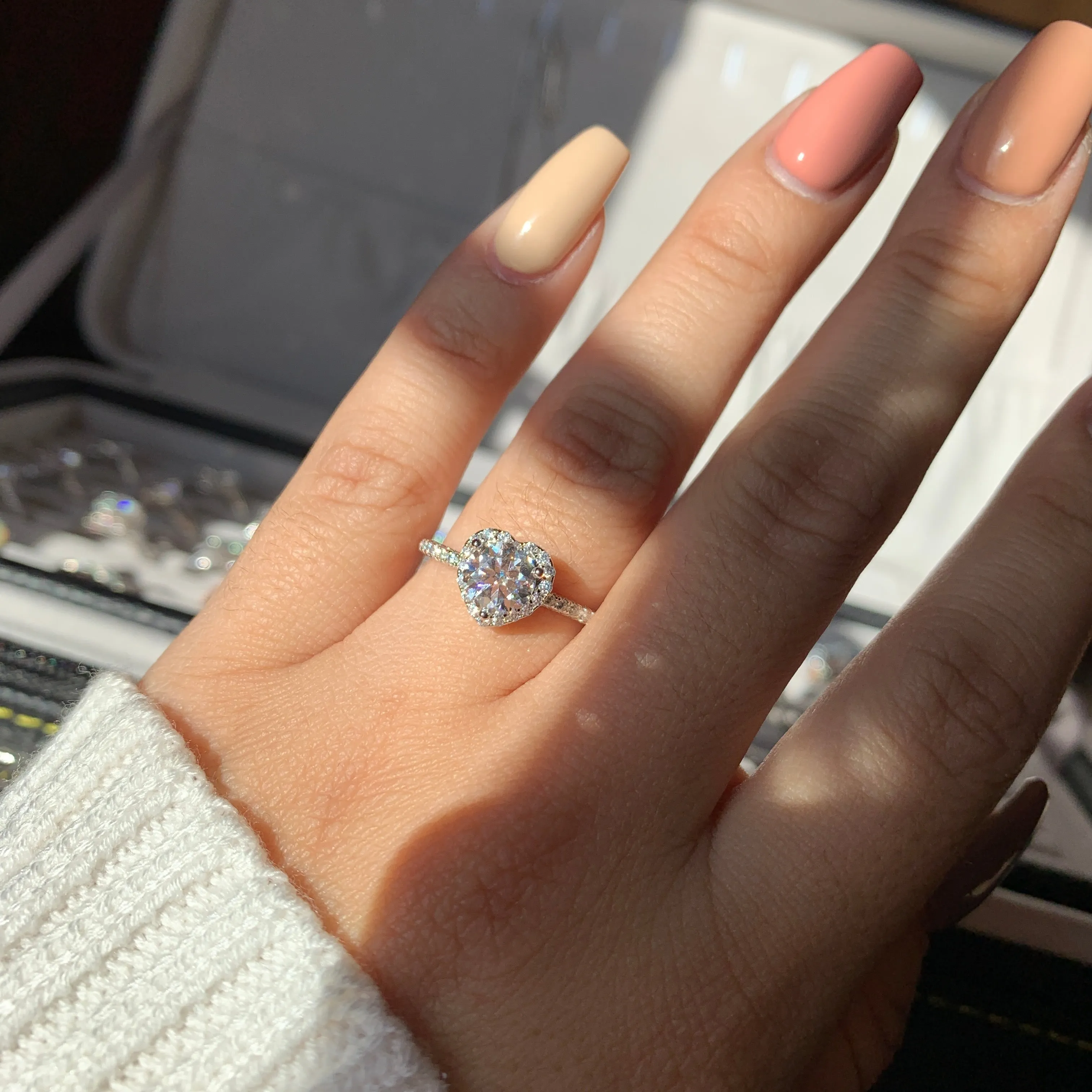 AMOR MOISSANITE RING