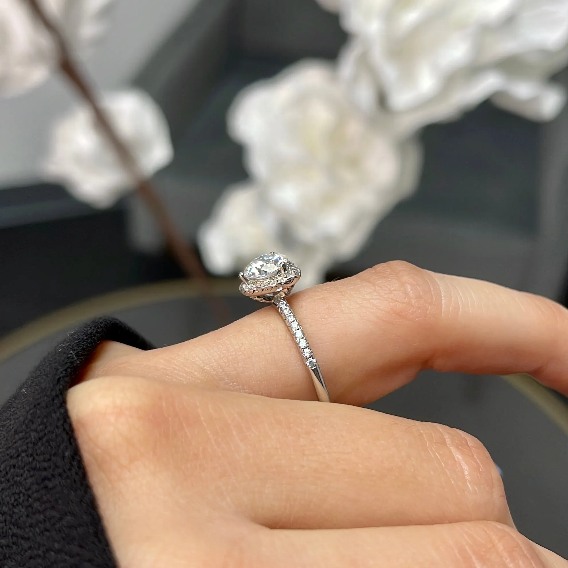 AMOR MOISSANITE RING