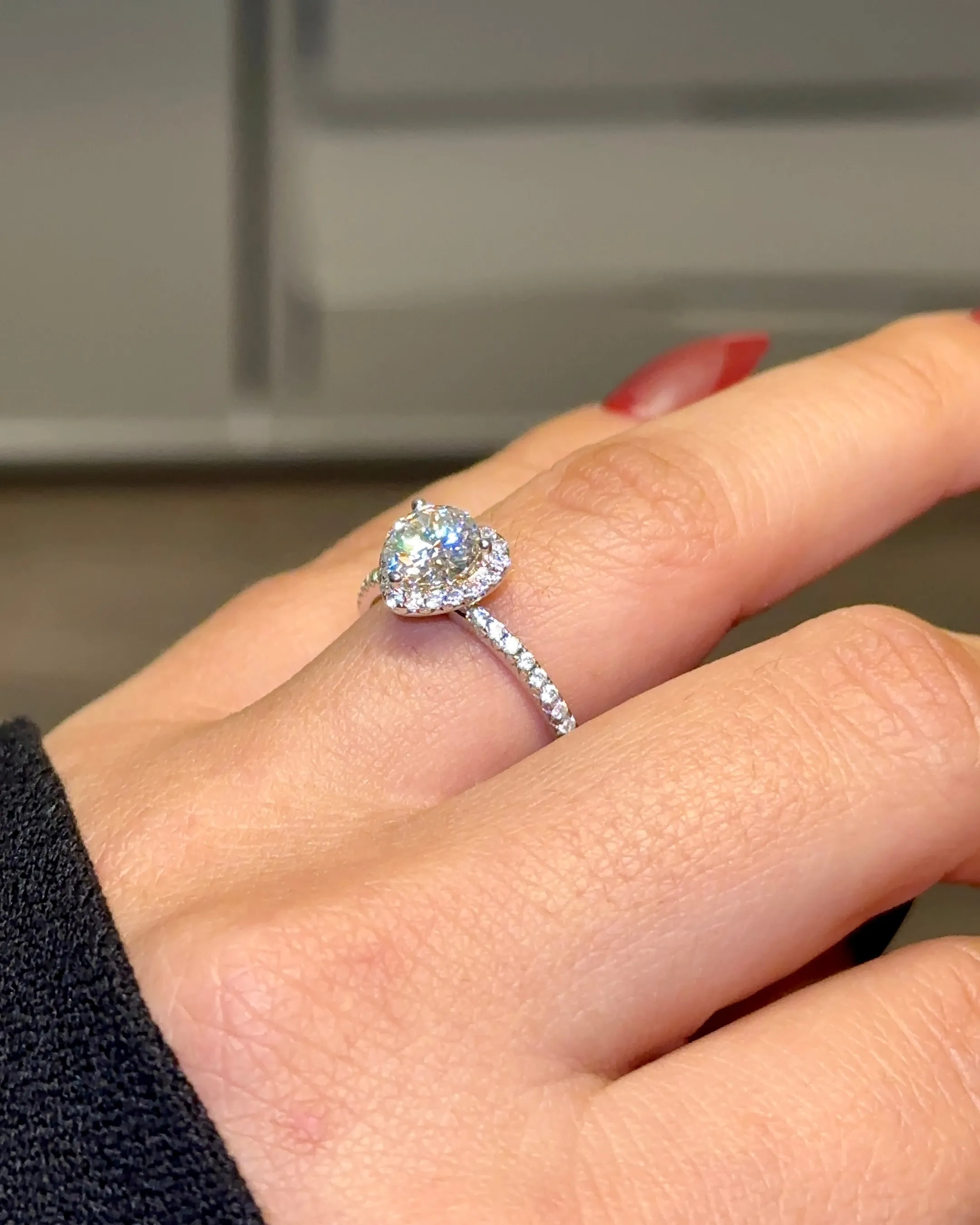 AMOR MOISSANITE RING