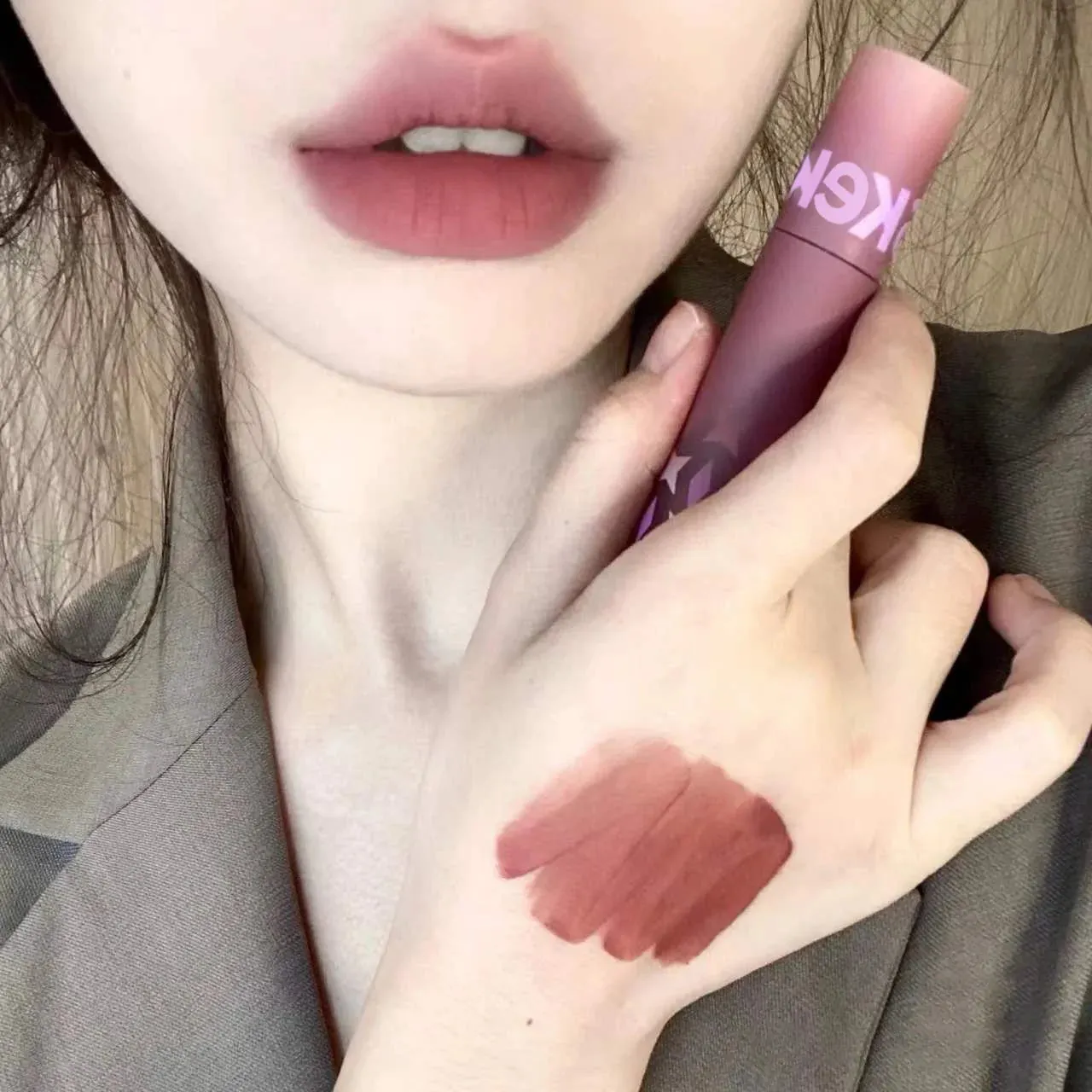 Cute Purple Lip Gloss MK19366