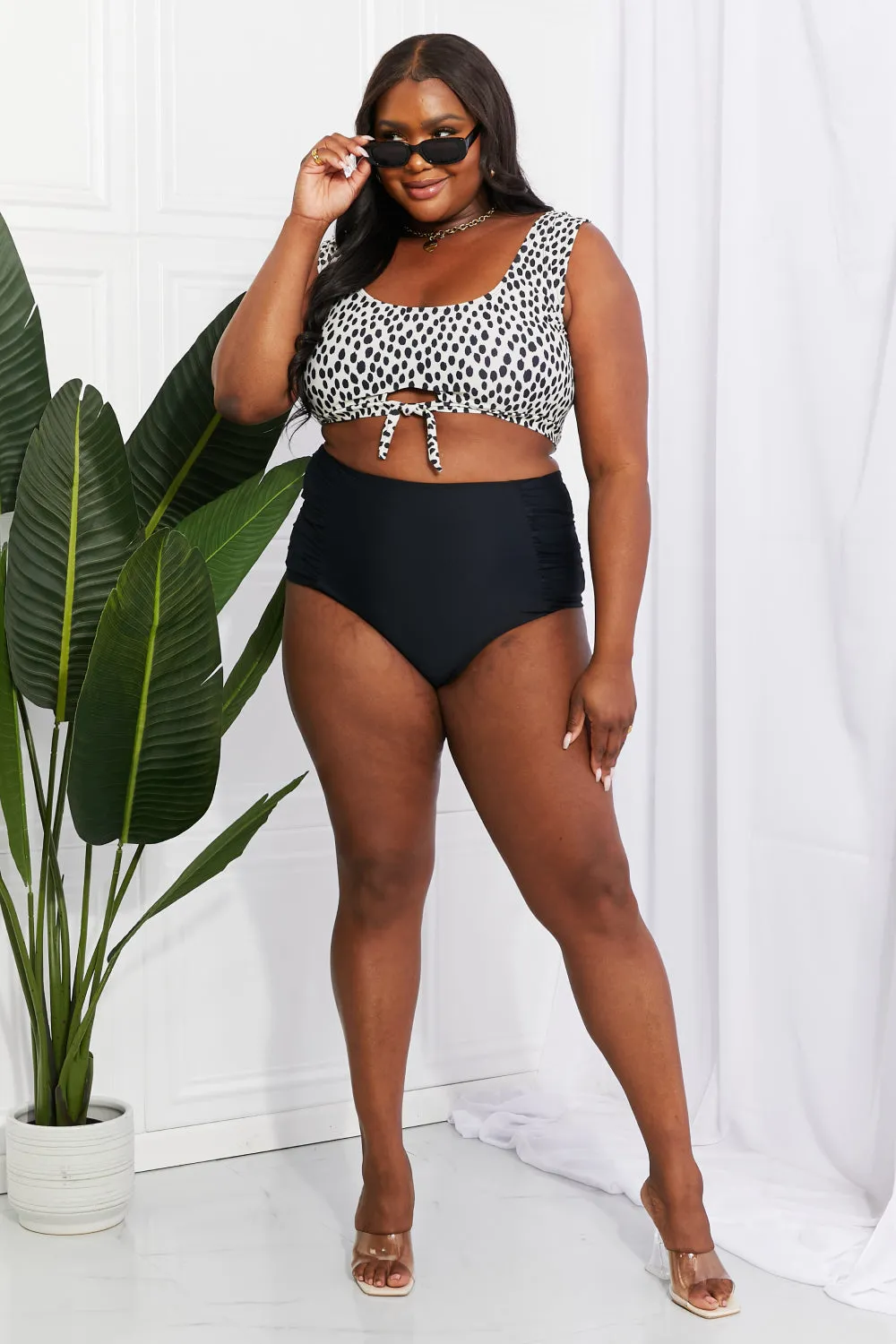 Marina West Swim Sanibel Crop-Badeoberteil und geraffte Hose im Set in Schwarz