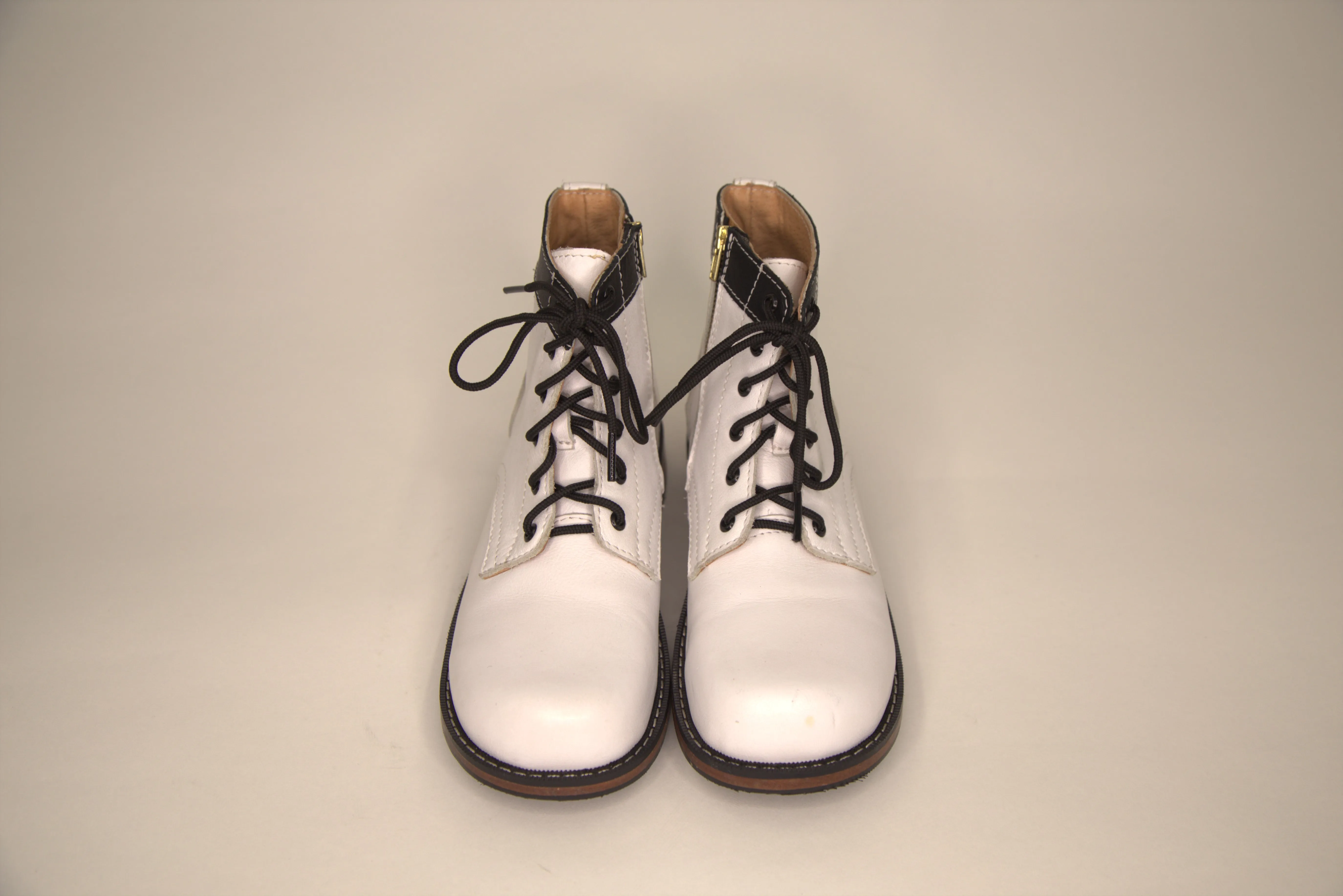 MS4207 - Oliver Luxe Boots White SAMPLE