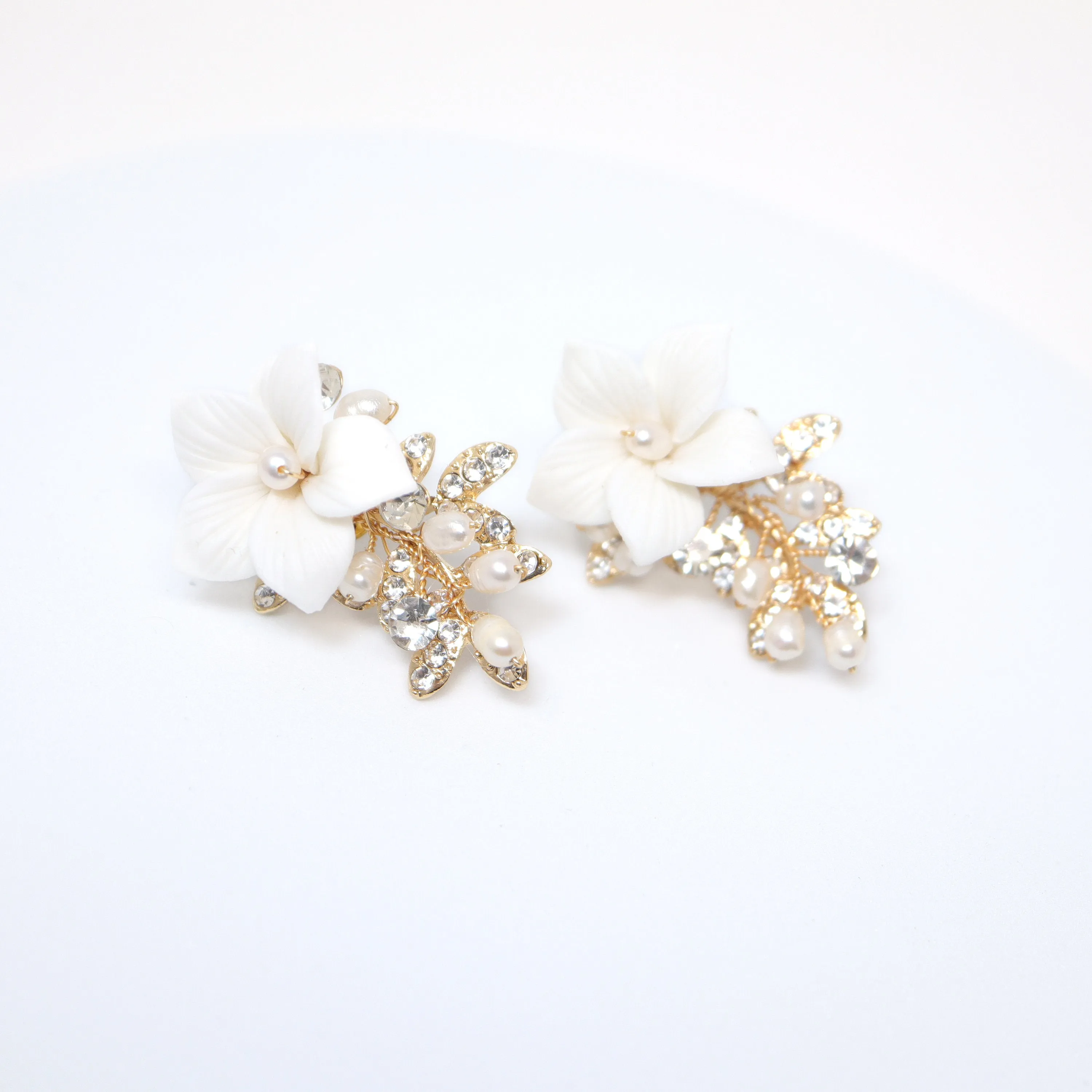 Swarovski Crystal Enchanted Ceramic White floral Bridal Earring, Bridal Earrings, Dangle earring, Natural Cultured Pearl Earring