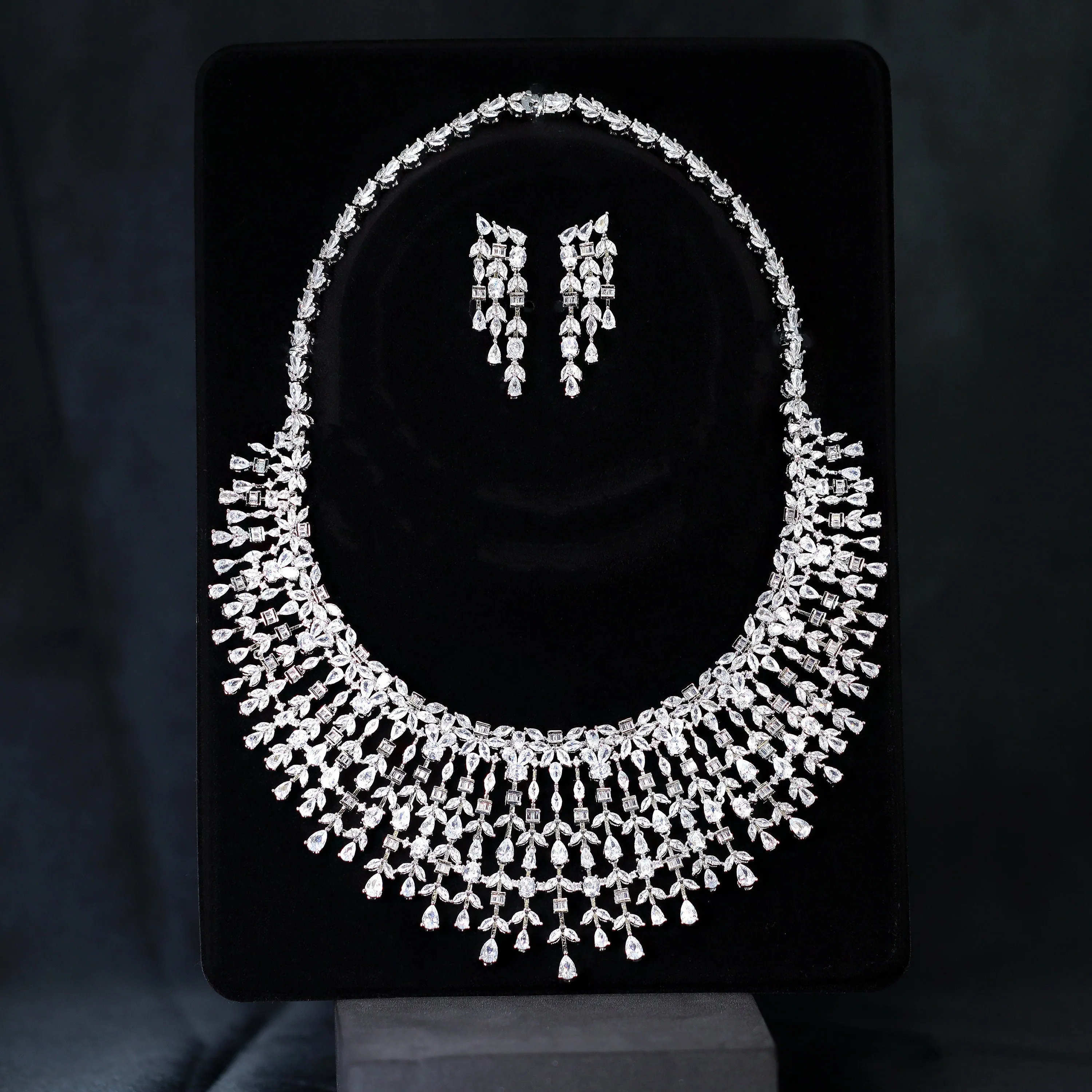 Swarovski Crystal Exquisite Leafy Grandeur Diamond/Crystal Necklace Set, Bridal Necklace Set, Bridal Jewelry, Statement Necklace