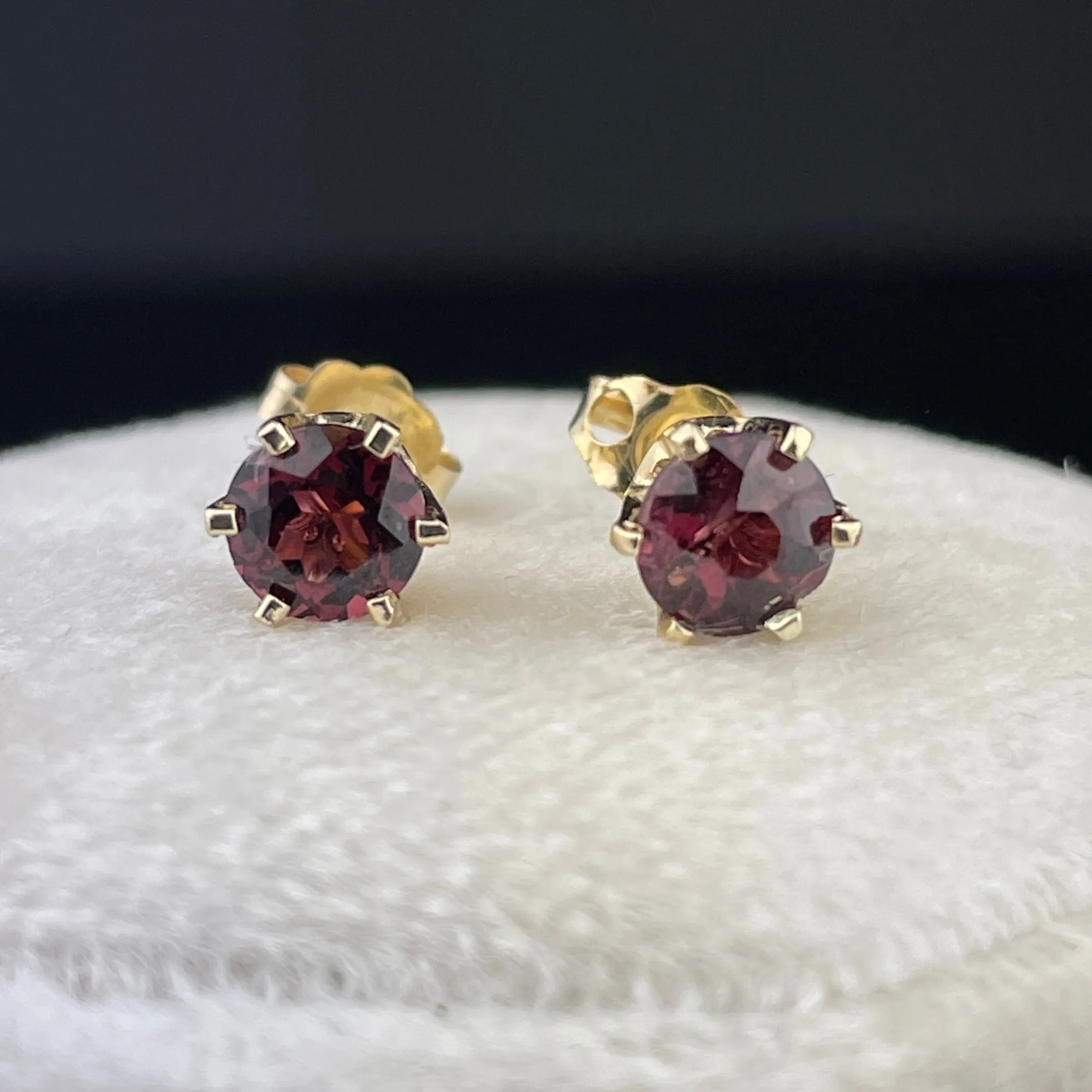 Vintage 14K Gold Garnet Stud Post Earrings