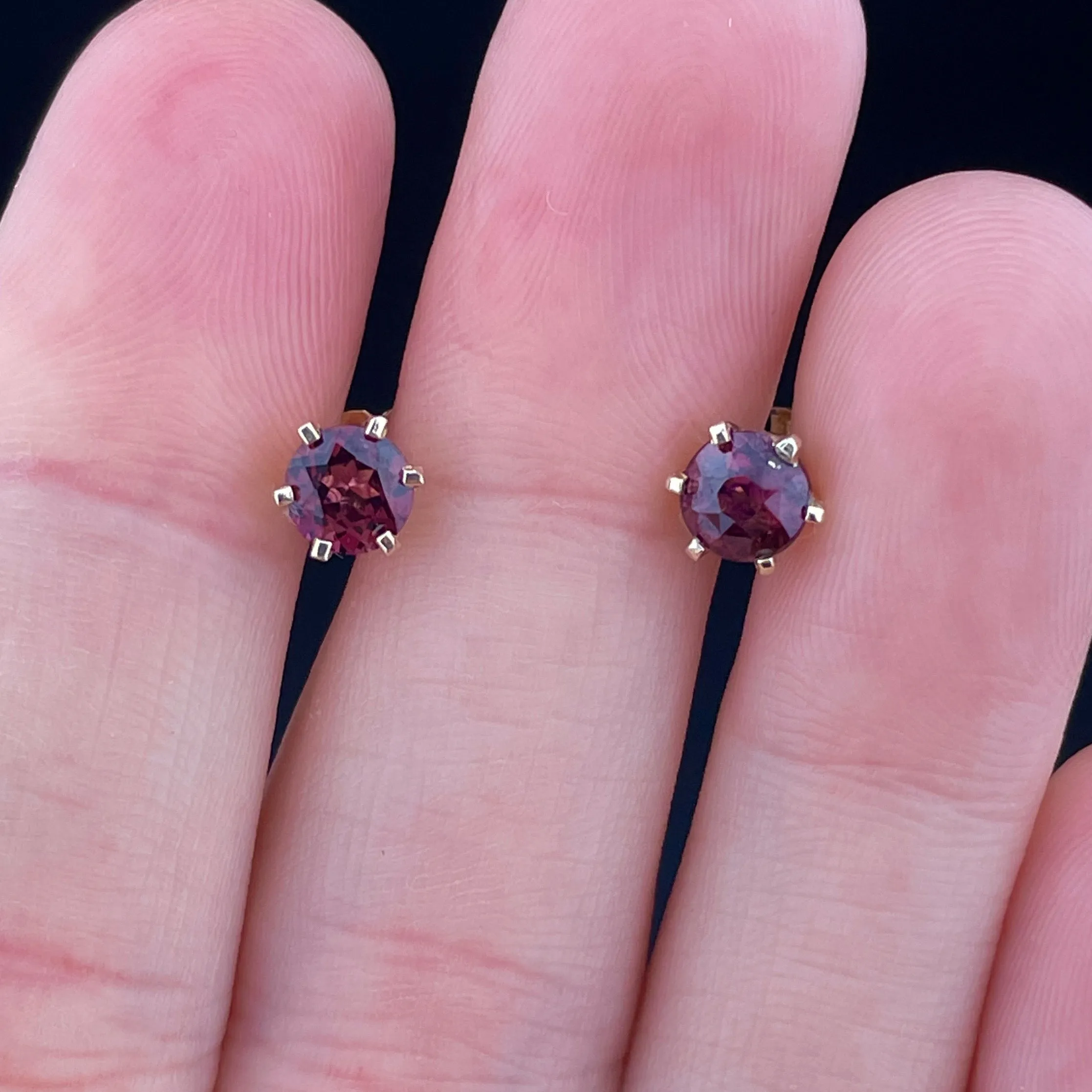 Vintage 14K Gold Garnet Stud Post Earrings